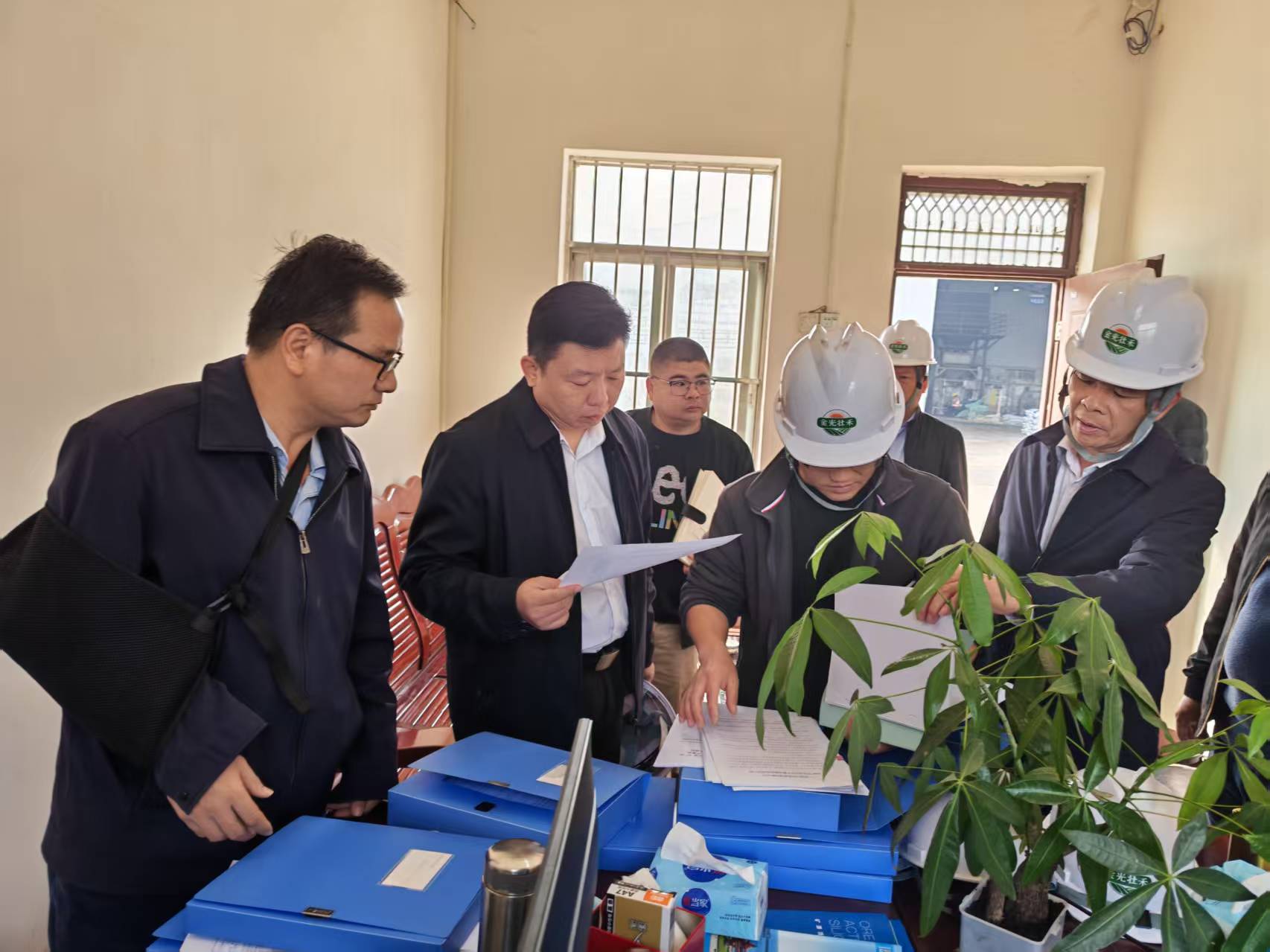 陳耀旻帶隊到壯禾肥業公司開展安全生產、環保工作檢查